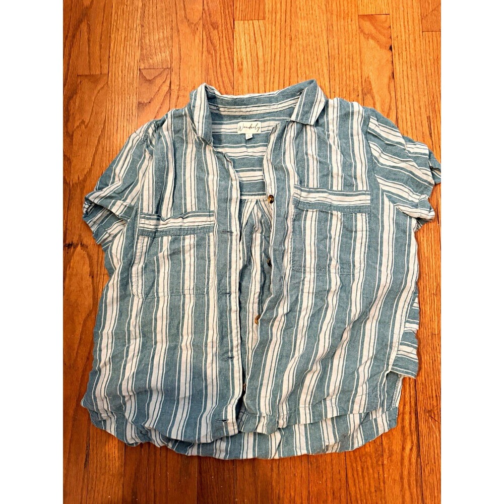 Wonderly Women’s L Blue White Striped Short Sleeve Point Collar Button-Up Shirt